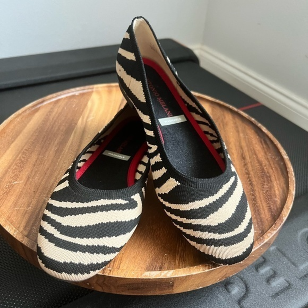 Antonio Melani Tiger Print Flats 6M‎